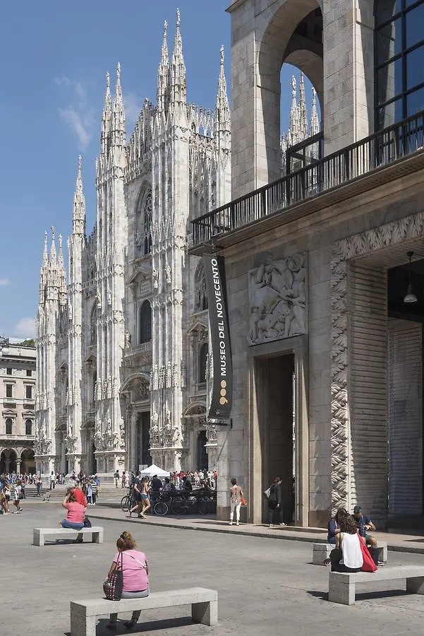 Piazza Duomo - Rentclass Lucilla 밀라노 0*,